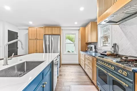 Kitchen - 15 Rustic Rd, Stoneham, MA 02180 photo 2 of 8