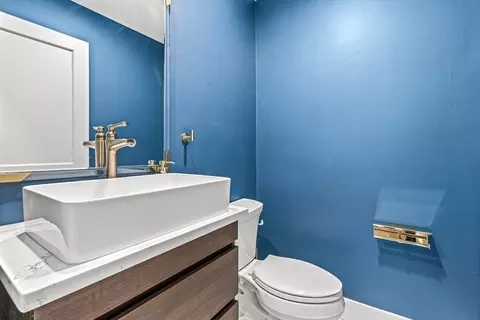 Bath - 15 Rustic Rd, Stoneham, MA 02180 photo 1 of 6