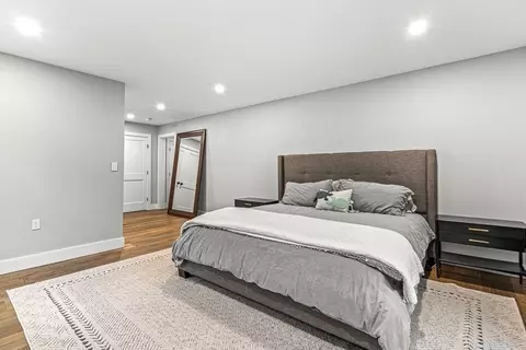 Bedroom - 15 Rustic Rd, Stoneham, MA 02180 photo 6 of 8