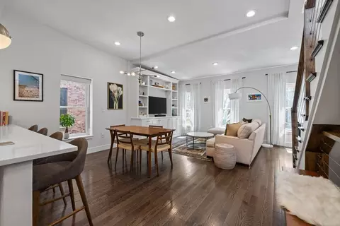 714 E 5th St #2, Boston, MA 02127