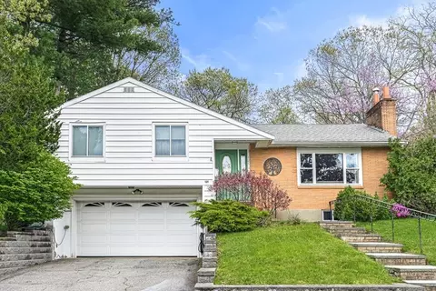 121 Pine Ridge Rd, Medford, MA 02155