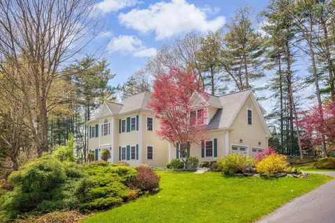103 Coolidge Farm Rd, Boxborough, MA 01719