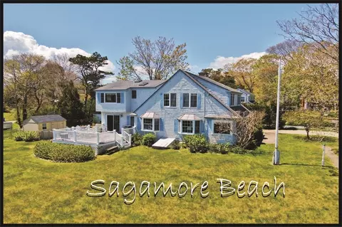 8 Holland Rd, Bourne, MA 02562