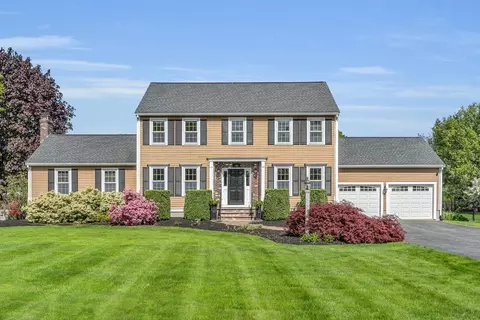 58 Chamberlain Rd, Westford, MA 01886