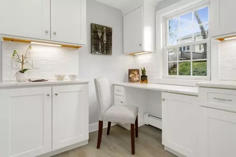 Kitchen - 27 Longfellow Rd, Reading, MA 01867 photo 4 of 6