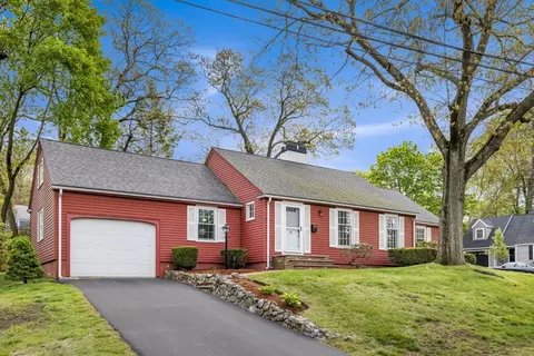 27 Longfellow Rd, Reading, MA 01867