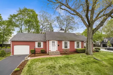 Exterior - 27 Longfellow Rd, Reading, MA 01867 photo 3 of 12