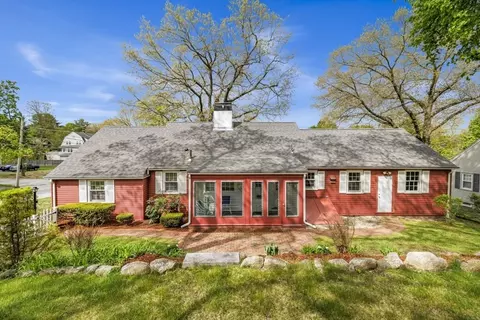 Exterior - 27 Longfellow Rd, Reading, MA 01867 photo 6 of 12