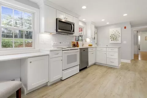 Kitchen - 27 Longfellow Rd, Reading, MA 01867 photo 2 of 6