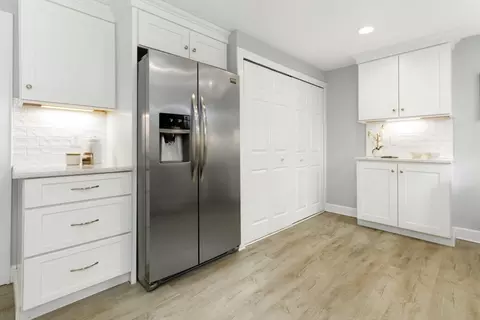 Kitchen - 27 Longfellow Rd, Reading, MA 01867 photo 5 of 6