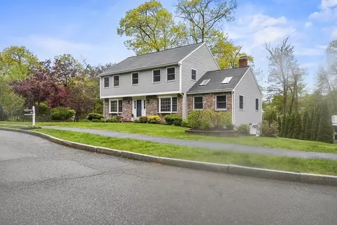 41 Sheffield Dr, Braintree, MA 02184