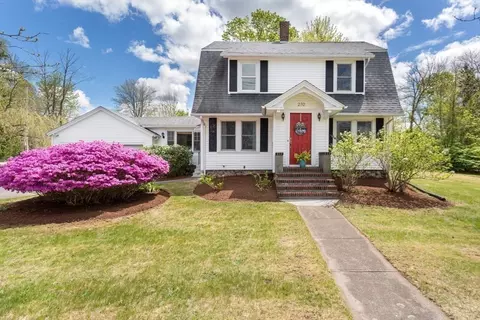 270 King St, Franklin, MA 02038