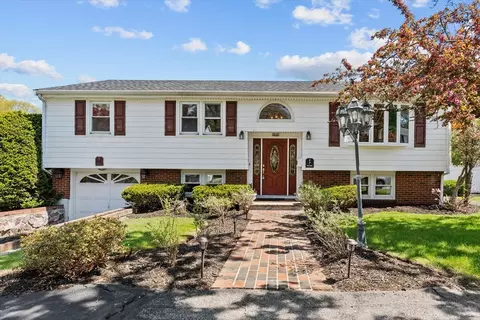 7 Innis St, Saugus, MA 01906