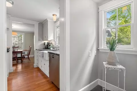 37 Birch St, Marblehead, MA 01945 photo 15