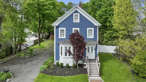 143 Dale St #1, Dedham, MA 02026
