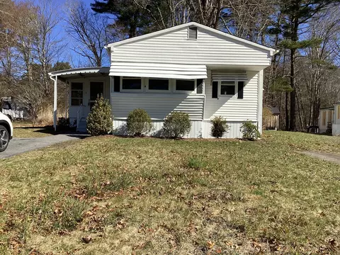 13 Natureway Cir, Halifax, MA 02338