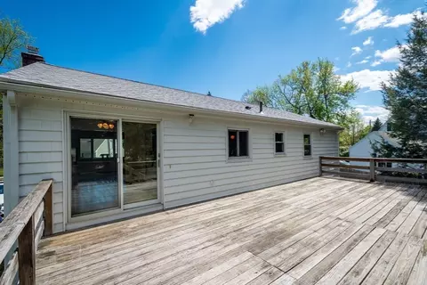Exterior - 100 West St, Reading, MA 01867 photo 5 of 7