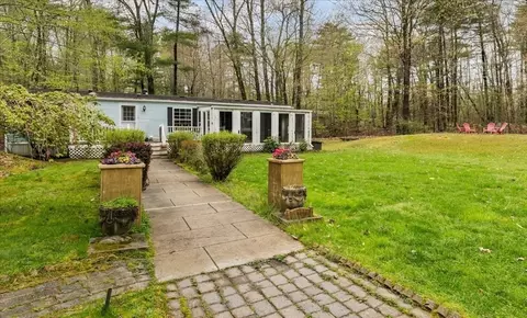 84 Forest Rd, Salisbury, MA 01952 photo 4