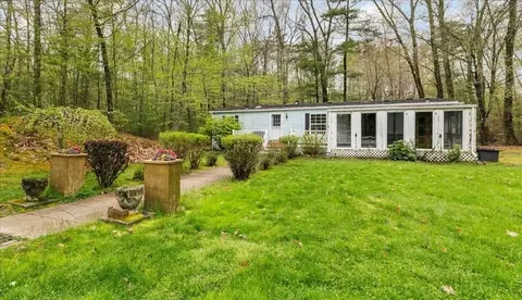 84 Forest Rd, Salisbury, MA 01952 photo 3