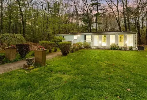 84 Forest Rd, Salisbury, MA 01952 photo 2