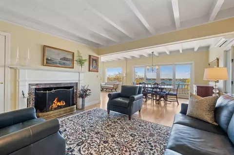 72 Naugus Ave, Marblehead, MA 01945