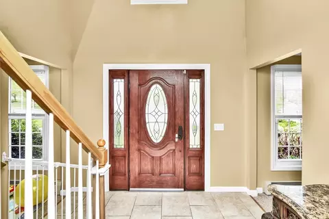 Entry Way - 13 Pineview Rd, Dudley, MA 01571 photo 1 of 7