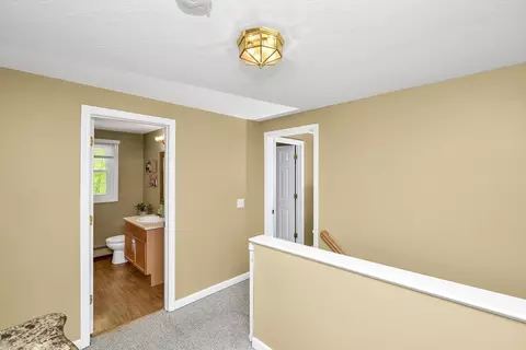 Entry Way - 13 Pineview Rd, Dudley, MA 01571 photo 5 of 7