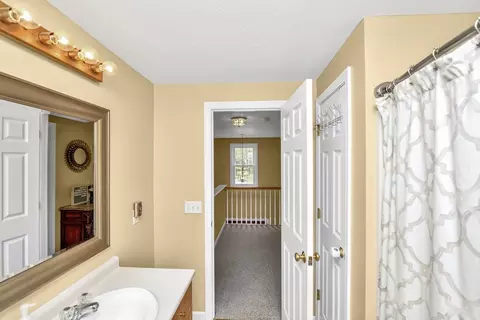 Entry Way - 13 Pineview Rd, Dudley, MA 01571 photo 7 of 7