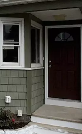 Exterior - 176 Snell St, Fall River, MA 02721 photo 4 of 8
