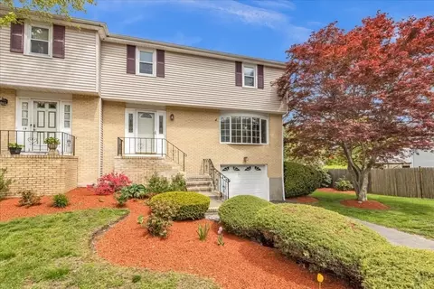 17 Jacobs Rd #17, Randolph, MA 02368