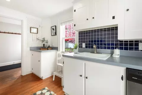 Kitchen - 8 Crosby, Beverly, MA 01915 photo 3 of 4