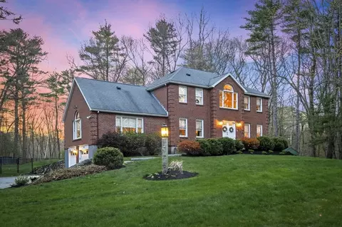 14 King Edward Ct, Boxford, MA 01921
