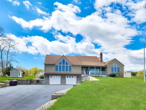 180 Mendall Rd, Acushnet, MA 02743