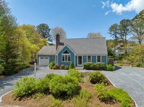 66 Nehoiden Rd, Mashpee, MA 02649