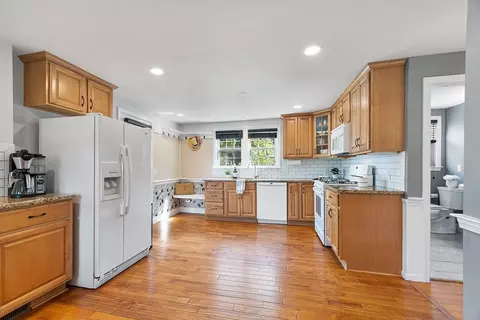 3 Pierce St, Hudson, MA 01749 photo 10