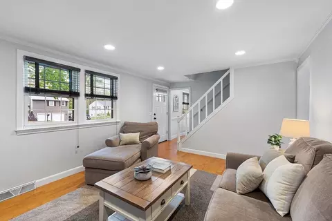 3 Pierce St, Hudson, MA 01749 photo 5