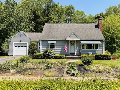 161 N Main St, South Hadley, MA 01075