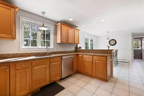 Kitchen - 8 Tobin Dr, Dudley, MA 01571 photo 2 of 3