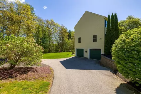 Exterior - 8 Tobin Dr, Dudley, MA 01571 photo 8 of 8