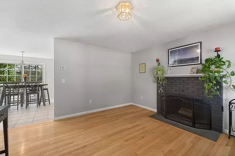 Living - 8 Tobin Dr, Dudley, MA 01571 photo 3 of 4