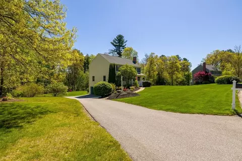 Exterior - 8 Tobin Dr, Dudley, MA 01571 photo 7 of 8