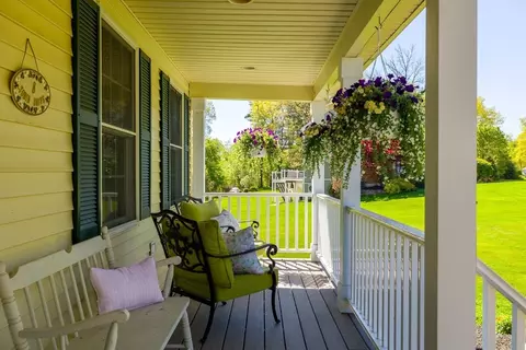 Exterior - 8 Tobin Dr, Dudley, MA 01571 photo 3 of 8