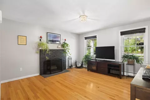 Living - 8 Tobin Dr, Dudley, MA 01571 photo 4 of 4