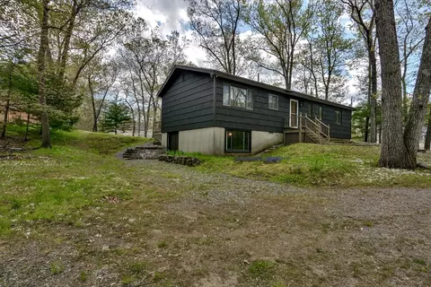 Exterior - 44 Bailey Ln, Georgetown, MA 01833 photo 2 of 10