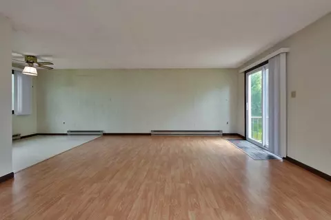Living - 44 Bailey Ln, Georgetown, MA 01833 photo 3 of 6