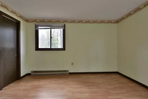 Bedroom - 44 Bailey Ln, Georgetown, MA 01833 photo 4 of 5