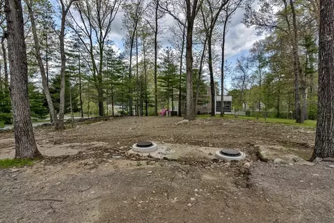 Exterior - 44 Bailey Ln, Georgetown, MA 01833 photo 8 of 10
