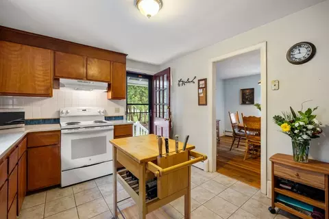 33 Boeske Ave, Maynard, MA 01754 photo 9