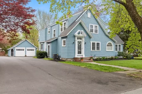 12 Avon St, Andover, MA 01810
