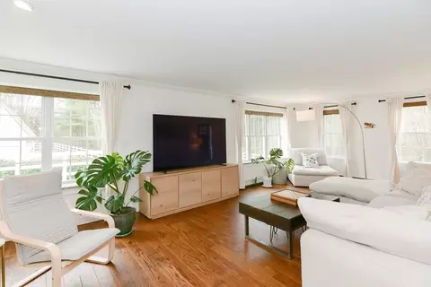 Living - 128 Smith St, Attleboro, MA 02703 photo 5 of 6